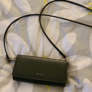 Matt & Nat crossbody clutch